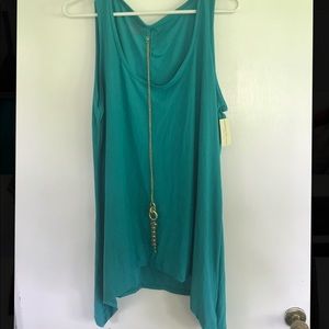 Teal high low shirt with necklace